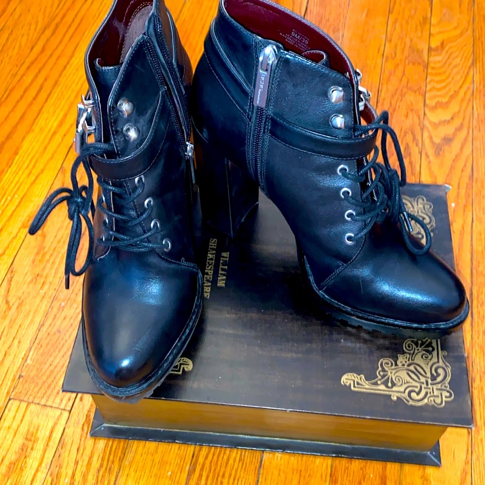 BCBG 9(39)black leather looks soul platform ankle boot
